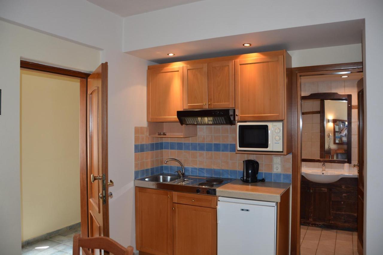 Eleni Beach Apartment สตาลิดา ภายนอก รูปภาพ