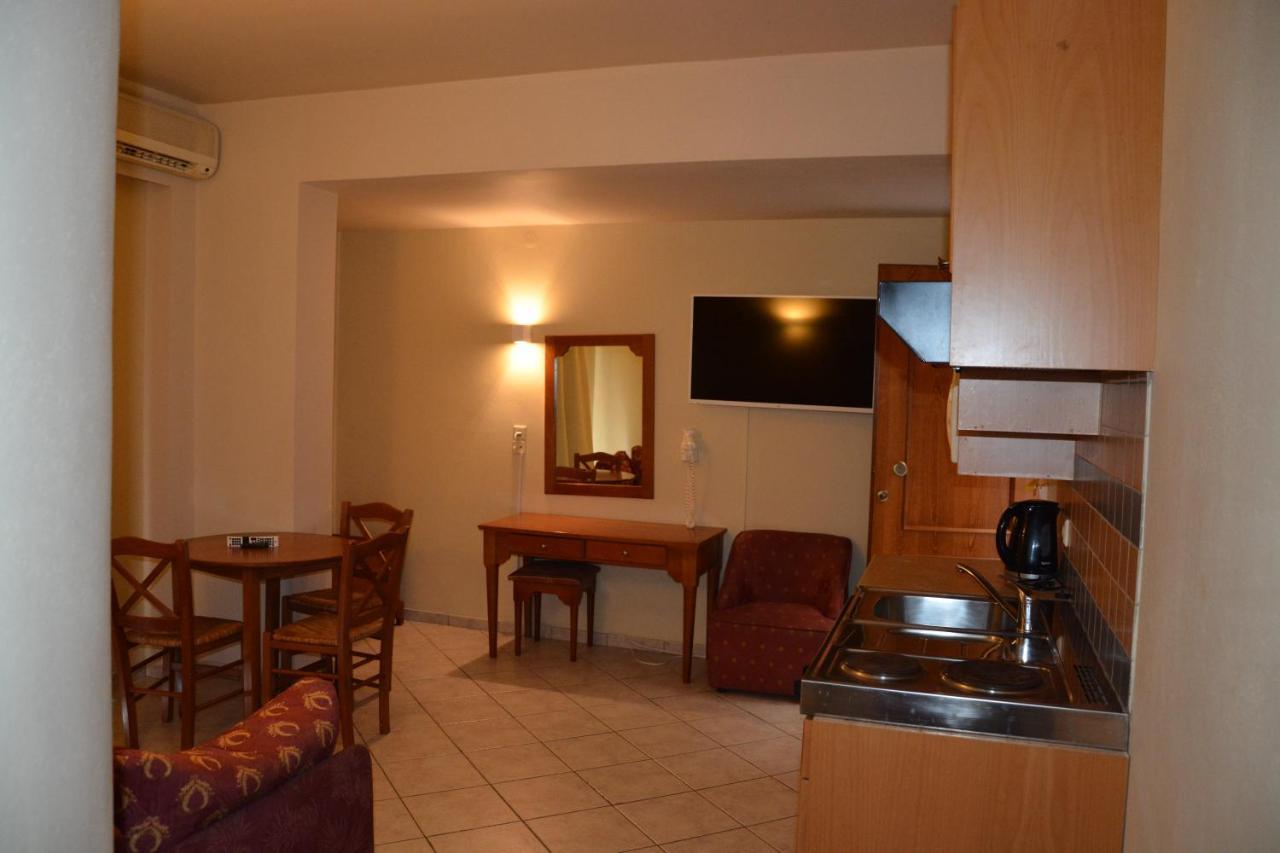 Eleni Beach Apartment สตาลิดา ภายนอก รูปภาพ