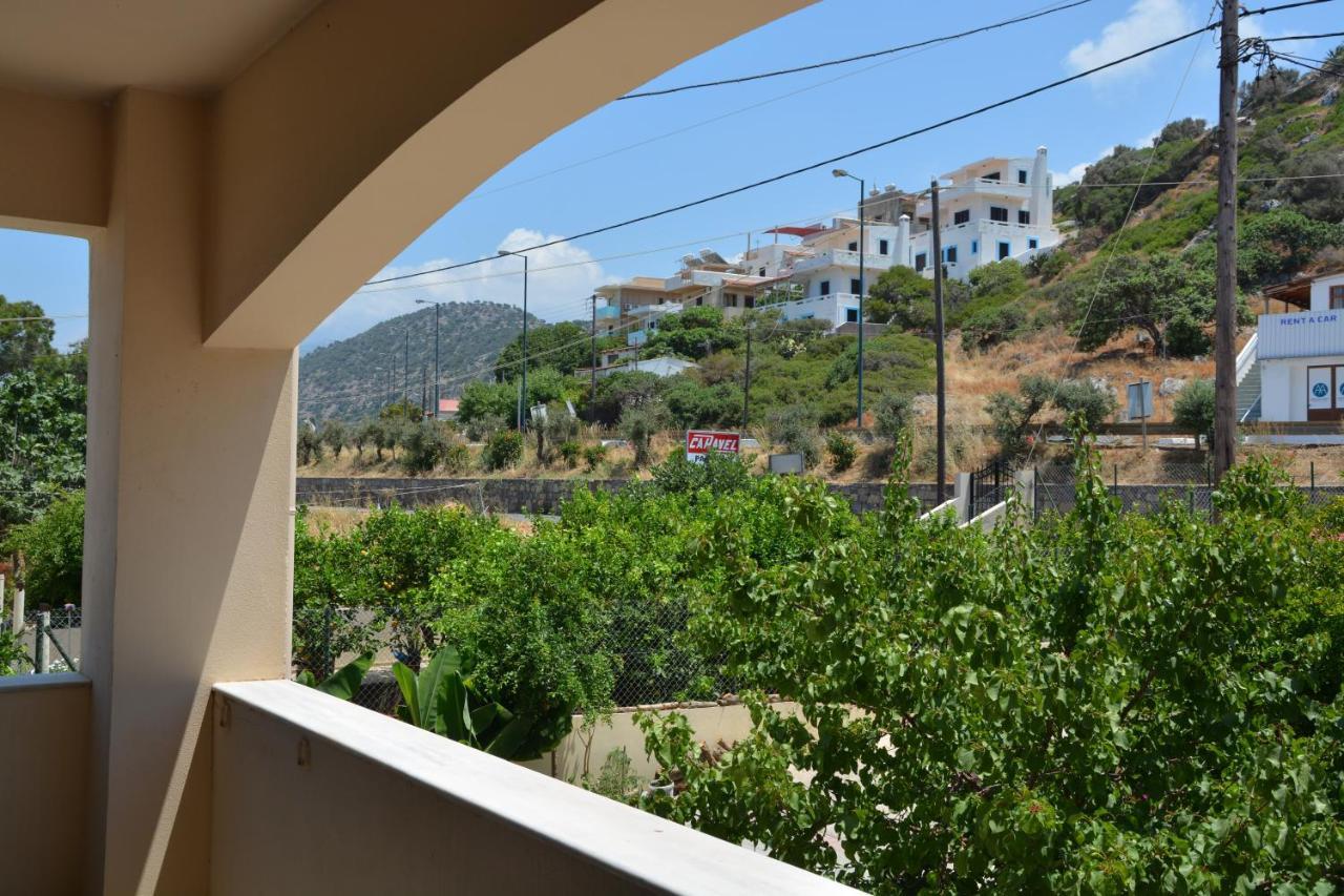 Eleni Beach Apartment สตาลิดา ภายนอก รูปภาพ